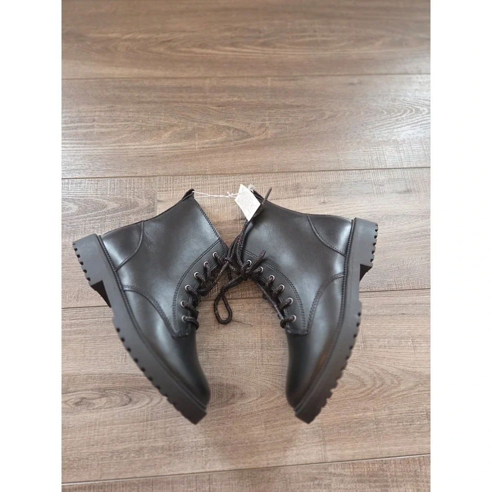 Old navy girls boots size 2y‎